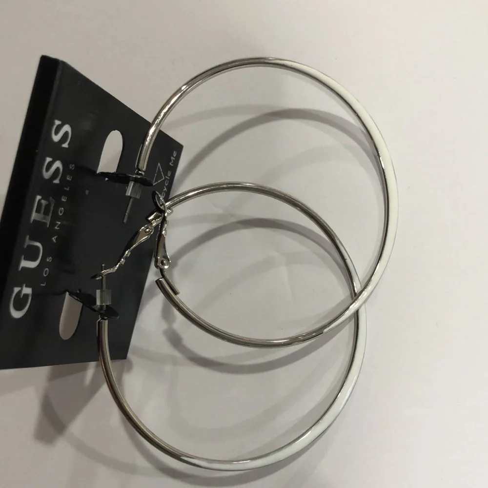 Guess silver tone white dipped‎ colorblock circle hoop earrings new